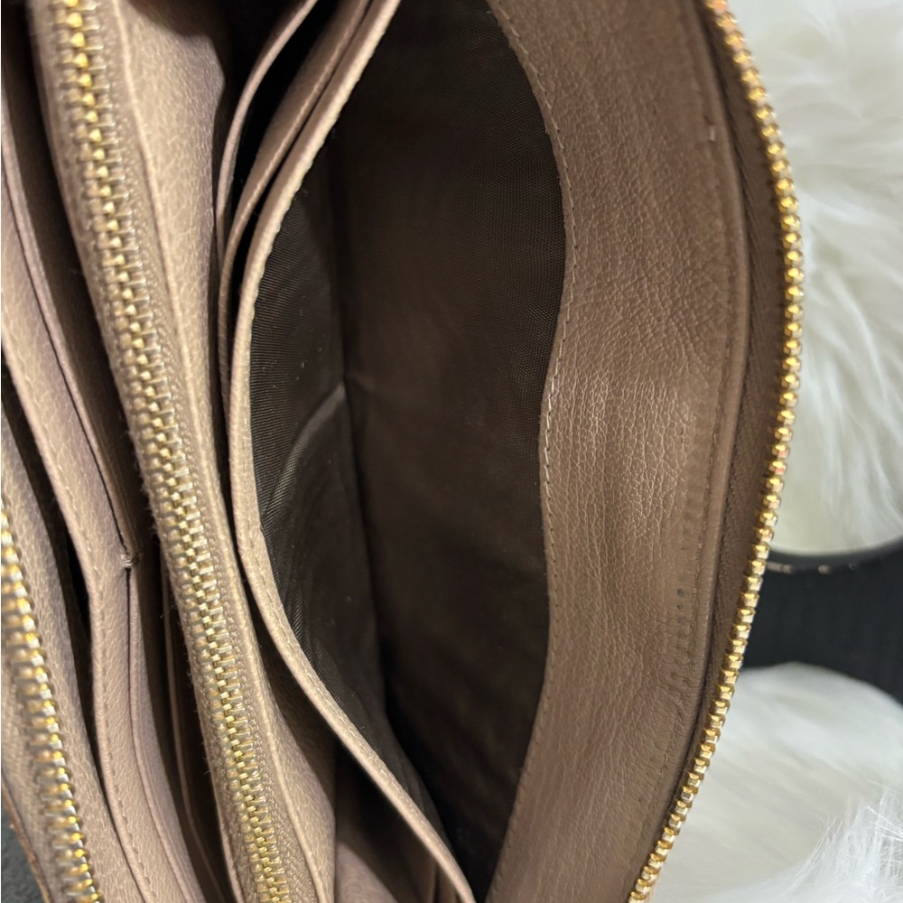 MIU MIU ZIPPY WALLET - Picture 11 of 16